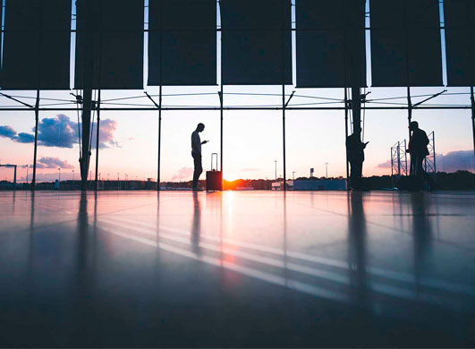 ¿Se puede salir del aeropuerto en una escala?